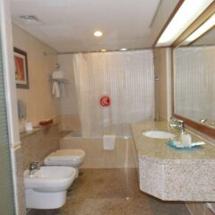 Ramee Royal Hotel in Dubai, United Arab Emirates from 114$, photos, reviews - zenhotels.com bathroom