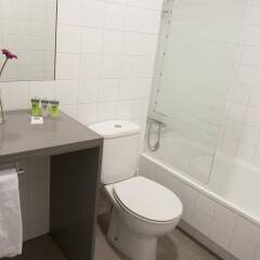 Апартаменты MH Apartments Tetuan ванная