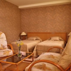 Гостиница Thyssen House в Гурзуфе 3 отзыва об отеле, цены и фото номеров - забронировать гостиницу Thyssen House онлайн Гурзуф комната для гостей фото 5