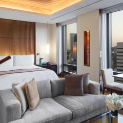 Отель The Peninsula Tokyo 5* Улучшенный номер с различными типами кроватей фото 10