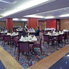 Mercure Jeddah Al Hamra in Jeddah, Saudi Arabia from 117$, photos, reviews - zenhotels.com meals