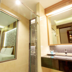 Отель Aqua Resort Phuket ванная