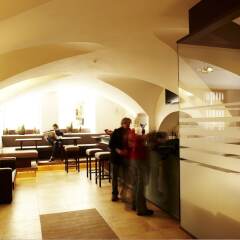 Отель Altstadthotel Kasererbräu Австрия, Зальцбург - 3 отзыва об отеле, цены и фото номеров - забронировать отель Altstadthotel Kasererbräu онлайн интерьер отеля фото 2