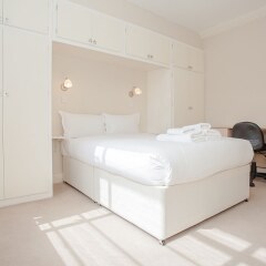 Апартаменты Bright 2 Bedroom Apartment Near Regents Park комната для гостей фото 4