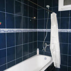 Отель Elena Hostel Грузия, Тбилиси - 2 отзыва об отеле, цены и фото номеров - забронировать отель Elena Hostel онлайн ванная фото 2