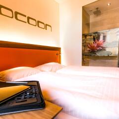 Отель Cocoon Германия, Мюнхен - отзывы, цены и фото номеров - забронировать отель Cocoon онлайн сейф в номере