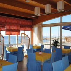 Aragosta Hotel & Restaurant гостиничный бар
