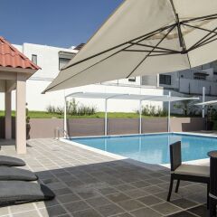 Отель Candlewood Suites Queretaro Juriquilla бассейн