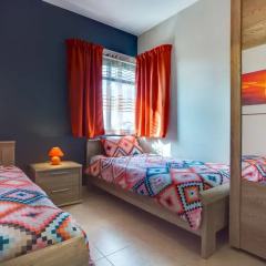 Отель Modern Apt Overlooking Green Area Каура детские мероприятия