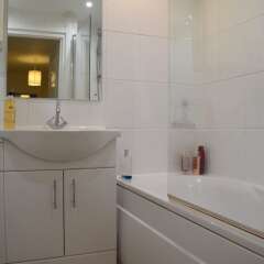 Отель 2 Bedroom Home in Angel Лондон ванная фото 2