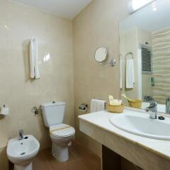 Hotel Monarque Fuengirola Park ванная фото 2
