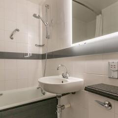 Отель Thistle Express Luton ванная