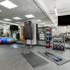 Отель Renaissance New York Hotel 57 США, Нью-Йорк - отзывы, цены и фото номеров - забронировать отель Renaissance New York Hotel 57 онлайн фитнесс-зал фото 2