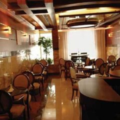 Отель Tulip Inn Sharjah Hotel Apartments ОАЭ, Шарджа - отзывы, цены и фото номеров - забронировать отель Tulip Inn Sharjah Hotel Apartments онлайн питание фото 2