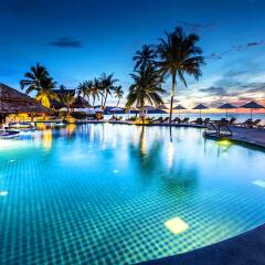 Отель Nora Beach Resort & Spa бассейн