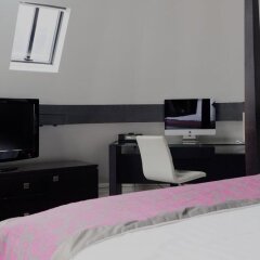 Отель ROOMZZZ Манчестер удобства в номере фото 2