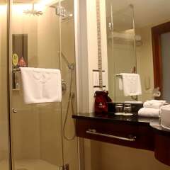 Отель Shenzhen Shanghai Hotel Китай, Шэньчжэнь - 1 отзыв об отеле, цены и фото номеров - забронировать отель Shenzhen Shanghai Hotel онлайн ванная фото 2