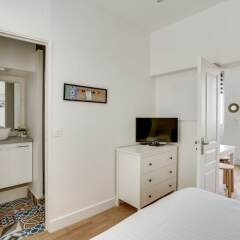 Апартаменты Apartment 4 people close Eiffel Tower by Weekome Париж удобства в номере