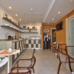 Отель Jules Suites Сан Джулианс питание фото 3