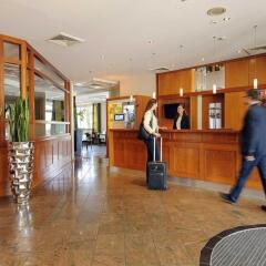 Отель Mercure Hotel Hannover Oldenburger Allee Германия, Ганновер - отзывы, цены и фото номеров - забронировать отель Mercure Hotel Hannover Oldenburger Allee онлайн банкомат