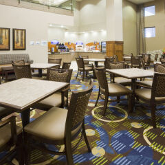 Holiday Inn Express Hotel and Suites Mankato East питание фото 2