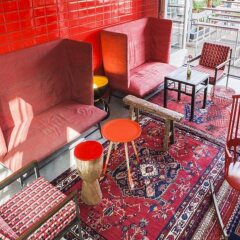 Hotel De Hallen интерьер отеля