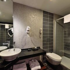 Tiara Thermal & Spa Hotel Турция, Бурса - отзывы, цены и фото номеров - забронировать отель Tiara Thermal & Spa Hotel онлайн ванная фото 2