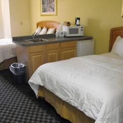 Отель Americas Best Value Inn Three Rivers комната для гостей
