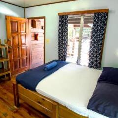 Отель Mango Inn Resort Гондурас, Остров Утила - отзывы, цены и фото номеров - забронировать отель Mango Inn Resort онлайн комната для гостей