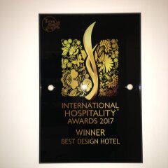 Отель Artagonist Art Hotel Литва, Вильнюс - 1 отзыв об отеле, цены и фото номеров - забронировать отель Artagonist Art Hotel онлайн гостиничный бар