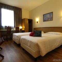 Отель Tulip Inn Padova Падуя комната для гостей