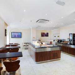 Queens Park Hotel питание
