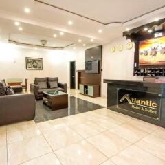 Atlantic Hotel And Suites интерьер отеля