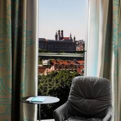 Отель Motel One München - Deutsches Museum Германия, Мюнхен - отзывы, цены и фото номеров - забронировать отель Motel One München - Deutsches Museum онлайн балкон