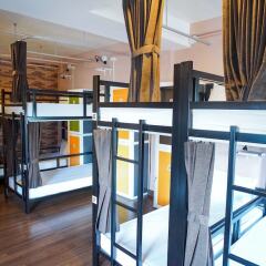 Urban Hostel Bangkok фитнесс-зал фото 2