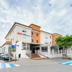 Отель OYO 150 Hotel El Ancla Испания, Мотрил - отзывы, цены и фото номеров - забронировать отель OYO 150 Hotel El Ancla онлайн парковка