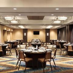 Отель Hilton Garden Inn Calgary Downtown
