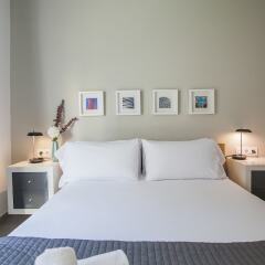 Апартаменты Bbarcelona Apartments Gaudi Flats Барселона комната для гостей фото 5