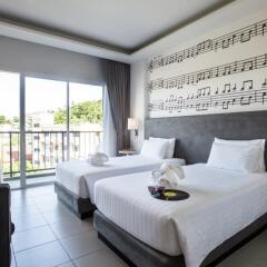 Отель The Melody Phuket 4* Улучшенный номер с различными типами кроватей фото 2