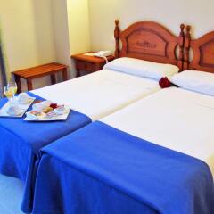 Málaga Hotel Eliseos в номере
