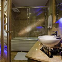 Granada Luxury Resort & Spa Турция, Аланья - 1 отзыв об отеле, цены и фото номеров - забронировать отель Granada Luxury Resort & Spa онлайн ванная фото 2
