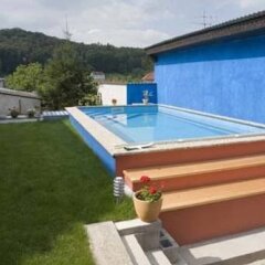 Отель Restaurant Pension L-club Глубока-над-Влтавой бассейн фото 2