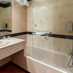 Отель Rafaelhoteles Ventas ванная