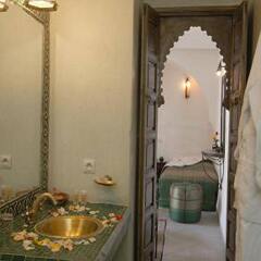 Riad Nerja Hotel ванная