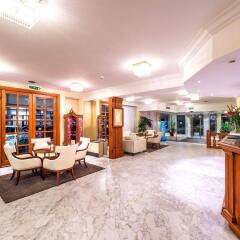 Hotel Century интерьер отеля