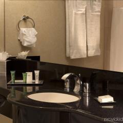 Отель Millenium Hilton США, Нью-Йорк - 1 отзыв об отеле, цены и фото номеров - забронировать отель Millenium Hilton онлайн ванная