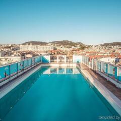 Отель Mercure Nice Centre Notre Dame бассейн