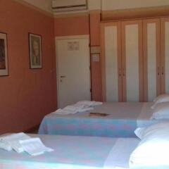 Hotel Nella Римини комната для гостей