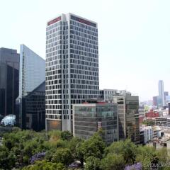 Отель Holiday Inn Express Mexico-Paseo De La Reforma Мексика, Мехико - отзывы, цены и фото номеров - забронировать отель Holiday Inn Express Mexico-Paseo De La Reforma онлайн балкон