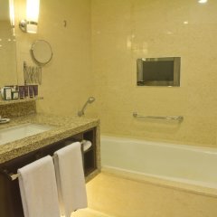 Отель The Manila Hotel Филиппины, Манила - 2 отзыва об отеле, цены и фото номеров - забронировать отель The Manila Hotel онлайн ванная